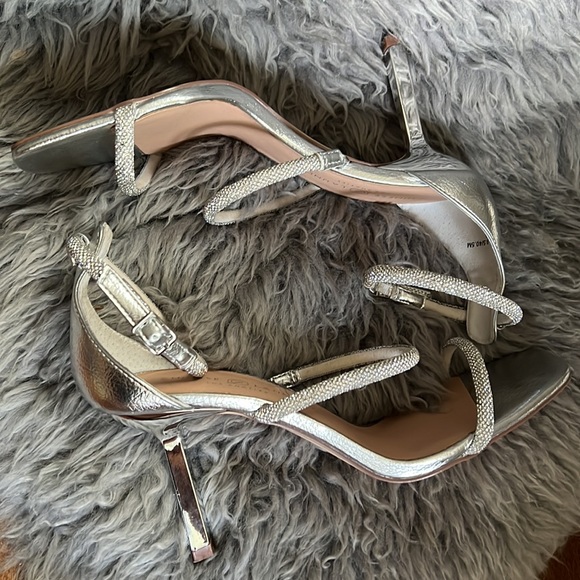 New Chinese Laundry Janai crystal straps heeled sandals Women, Size 9.5 - Picture 7 of 12